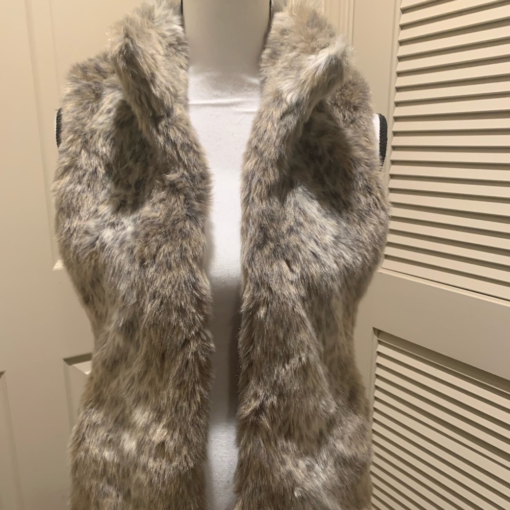 NWOT Banana Republic faux fur vest animal leopard
